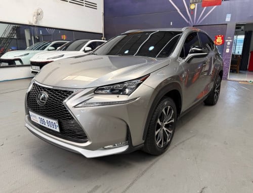 Lexus Nx200t 2015 F sport 7ប៊ូតុង ហ្សុីនមួយជុំ