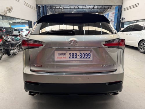 Lexus Nx200t 2015 F sport 7ប៊ូតុង ហ្សុីនមួយជុំ