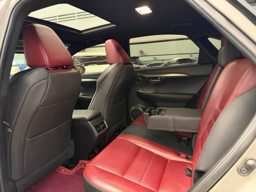 Lexus Nx200t 2015 F sport 7ប៊ូតុង ហ្សុីនមួយជុំ