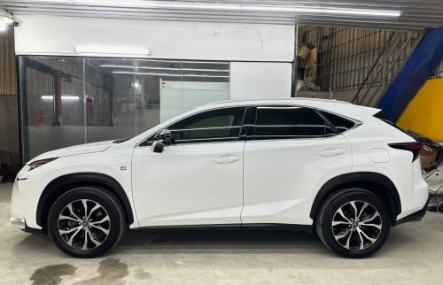 Lexus NX200T 2016 F-sport 5បេតុង​ គុជបី​ ឈឺរីហ្សុីន