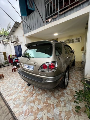Lexus Rx300 ឆ្នាំ2000 ម្ចាស់ដើមទី1