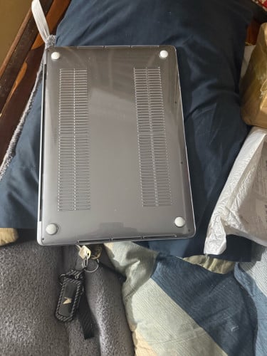 Macbook pro 15 inch 2018 16g 256g 97%