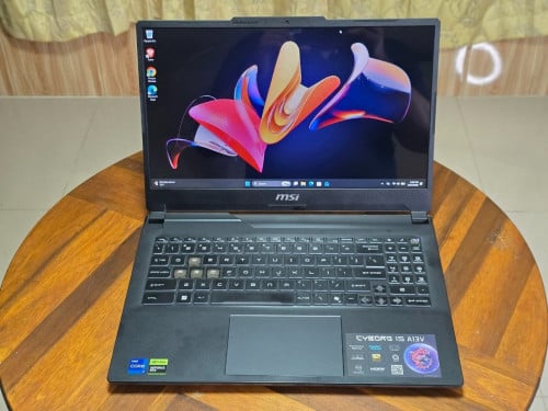 MSI Cyborg 15 RTX 4050 2025