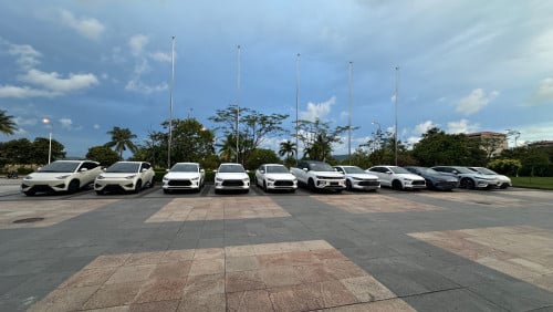 only 12800$ in stock BYD E3 រថយន្តអគ្គិសនីសុទ្ធ បង់ពន្ធត្រឹមត្រូវ  EV car FL-seat cooling