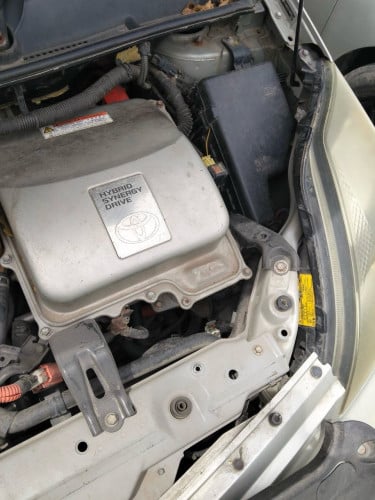 Prius 04 Full Option ABS សាងបន្ទាន់