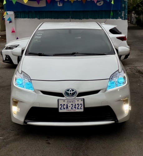 Prius 2012 option4
