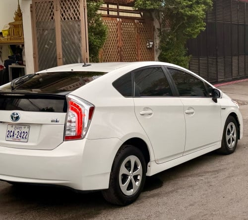 Prius 2012 option4