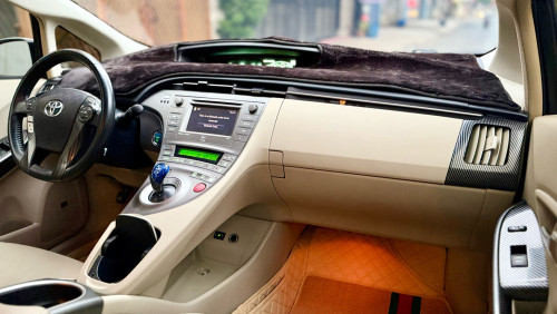 Prius 2012 option4
