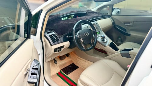 Prius 2012 option4