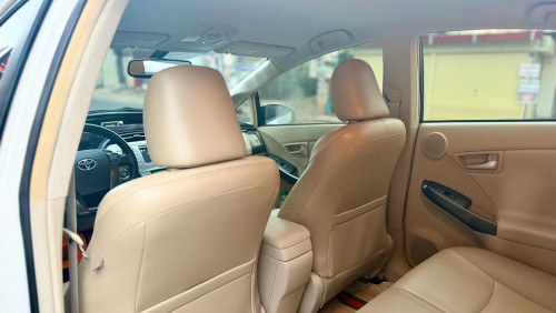 Prius 2012 option4