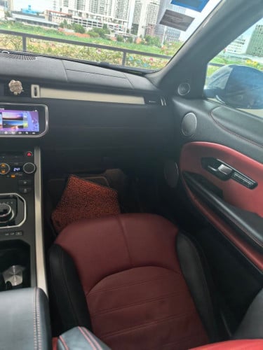 ប្រញាប់លក់Range Rover Evoque 2017សុីនអត់ទ្បេីងសេរីទ្បានសាំងខ្លាញ់គោក្រុមហ៊ុន
