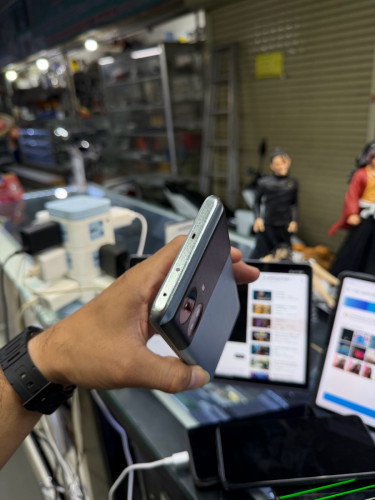 Realme GT5 256G Ram12G Sim2 Global SD8gen2 សានុំស្រុីន