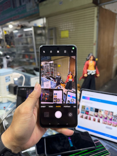 Realme GT5 256G Ram12G Sim2 Global SD8gen2 សានុំស្រុីន