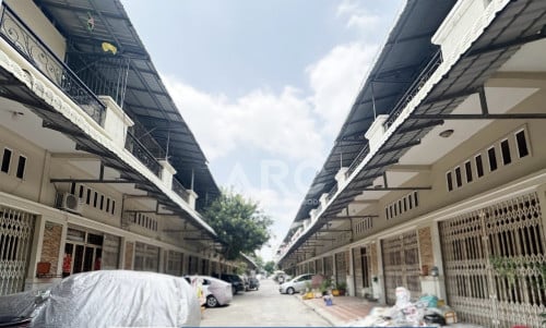 Rent House 200$