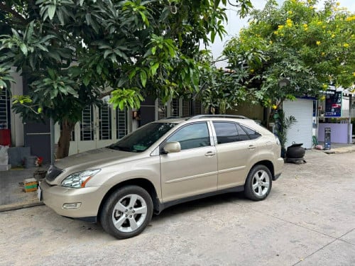 Rx330 ប៉ុង1 តម្លែល្អ ឡានស្អាត អត់បុក ឡានមូល