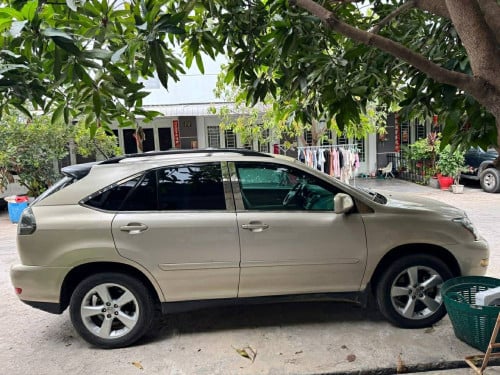 Rx330 ប៉ុង1 តម្លែល្អ ឡានស្អាត អត់បុក ឡានមូល