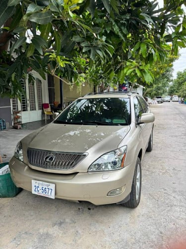 Rx330 ប៉ុង1 តម្លែល្អ ឡានស្អាត អត់បុក ឡានមូល