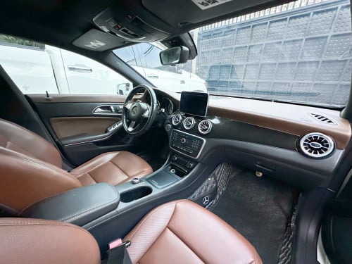 Sale Mercedes Benz CLA250 AMG Fulloption ក្រដាស​ពន្ធ​
