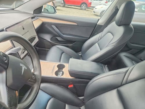 Sell Tesla model 3 2021 long range dual motor សាង​19500$