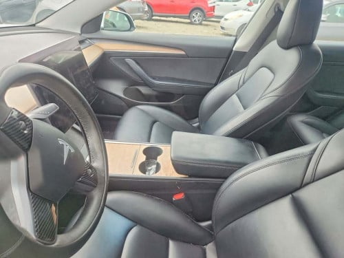 Sell Tesla model 3 2021 long range dual motor សាង​19500$