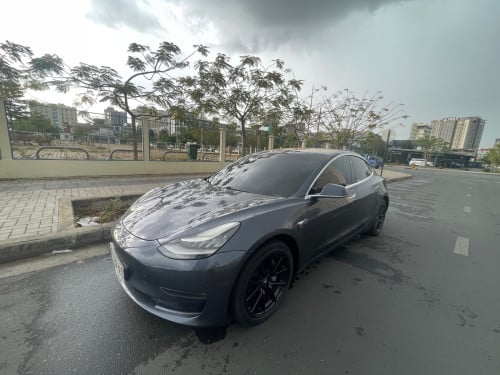 Tesla Model 3 2018 Long Range Dual Motor ម្ចាស់ដើមទីមួយ 7មុឺនម៉ាយសុីន