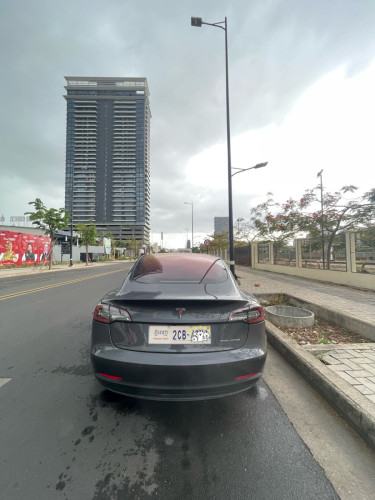 Tesla Model 3 2018 Long Range Dual Motor ម្ចាស់ដើមទីមួយ 7មុឺនម៉ាយសុីន