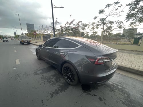 Tesla Model 3 2018 Long Range Dual Motor ម្ចាស់ដើមទីមួយ 7មុឺនម៉ាយសុីន
