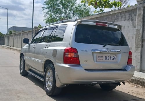 TOYOTA HIGHLANDER