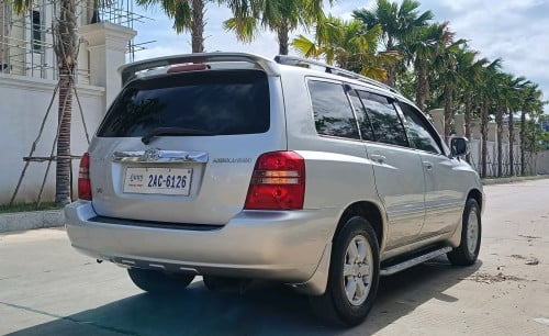TOYOTA HIGHLANDER
