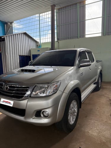Toyota HILUX VIGO 2014 សុីនមួយជុំ
