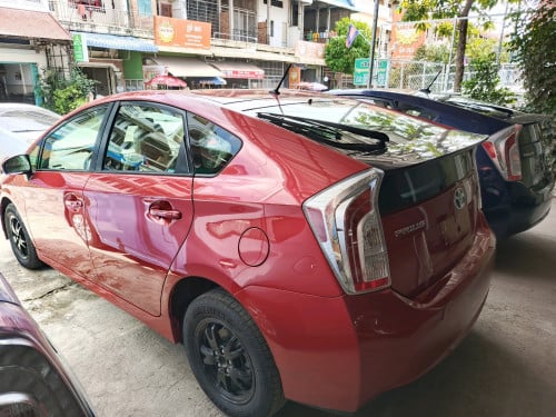 Toyota Prius 012 Option 2