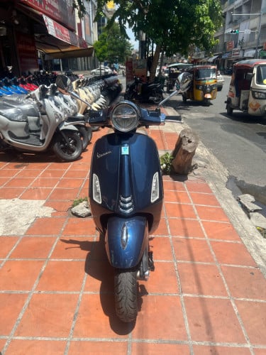 VESPA PRIMAVERA សេរី2018