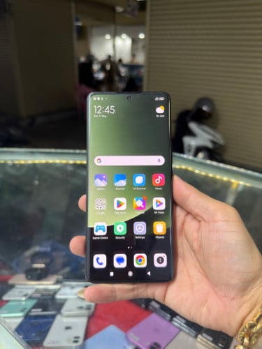 Xiaomi 13 Ultra Global Ram12GB HD256GB Phone Condition 95% , ម៉ាស៊ីនសានុំស្អាត