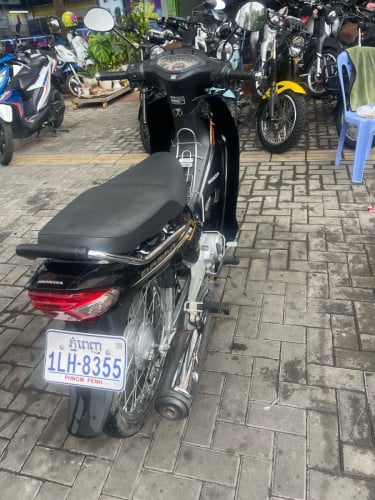 វ៉ៃដូរម៉ូតូនៅស្អាត