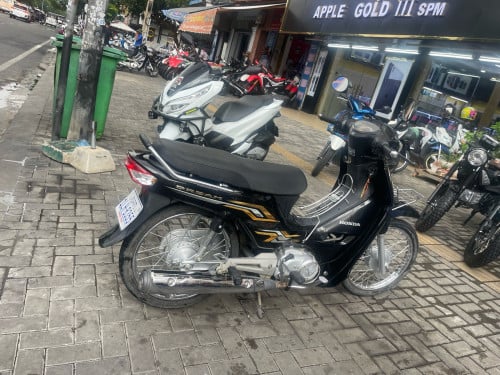 វ៉ៃដូរម៉ូតូនៅស្អាត
