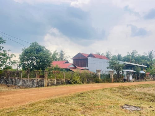 ដីនឹងផ្ទះលក់ប្រញ្ញាប់លុយខ្លំាងៗ