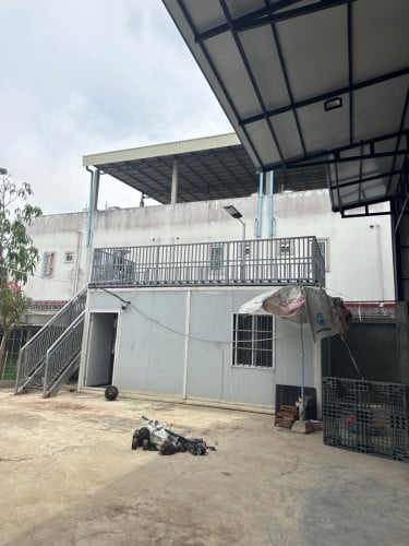 ដីនឹងឃ្លាំងជួលរឺលក់