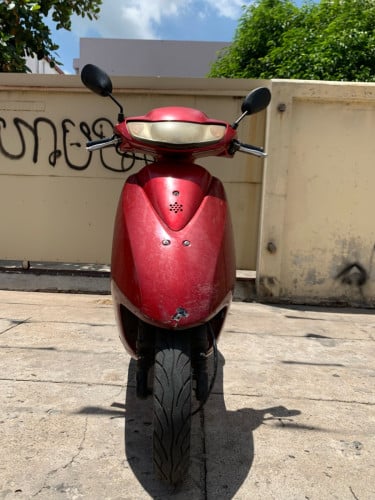 ម៉ូតូលក់​