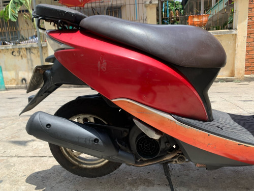 ម៉ូតូលក់​