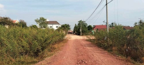 ដីលក់បន្ទាន់ខ្លង តម្លៃធូរ ចរចារបាន