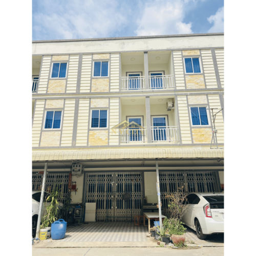 ផ្ទះលក់ ទីតាំងក្នុងសំណង់ផ្ទះល្វែងមហាជនសួស្ដី (ចោមចៅ)