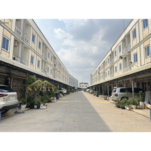 ផ្ទះលក់ ទីតាំងក្នុងសំណង់ផ្ទះល្វែងមហាជនសួស្ដី (ចោមចៅ)