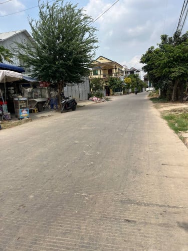 អាចប្រកបអាជីវកម្មបាន ក្បែរសង្កាត់ក្រាំងធ្នង់