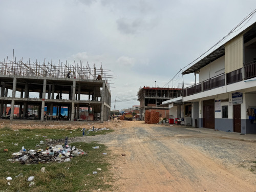 ដី​ និង​ ផ្ទះ​ លក់​