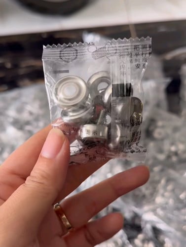 លក់ខ្ចៅកិបស្លាកលេខរថយន្តគ្រប់ប្រភេទ