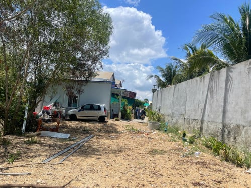 ផ្ទះលំហែរលក់ តម្លៃ10,000$ ផ្ទះ 4mx8,5m ដី 8mx25m