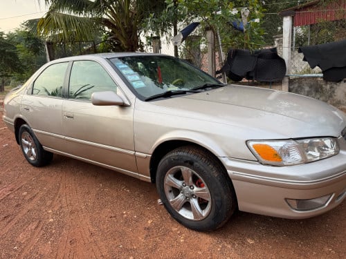 ឡានលក់ 1997 ពណ៌មាស ឡានមុខក្រោយស្អាត ម៉ាសុីនត្រជាក់អេមណាស់