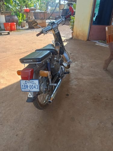 លក់350$កាតគ្រី
