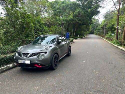 Nissan juke 2018 1.6L ឡានថ្មីជិះផ្ទាល់ខ្លួន សោ២គ្រាប់ បិតស្គត់ហើយមួយជុំ ប្រើថែណាស់38,600Km ។