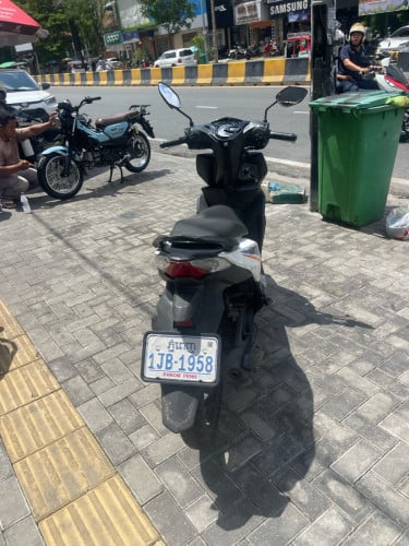 ម៉ូតូនៅស្អាត. 90%. ម្ចាស់ដើមទីមួយ.